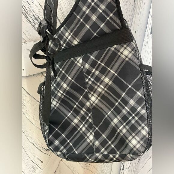 THIRTY-ONE Backpack Sling Style Camera & Laptop Bag Plaid - Picture 3 of 8